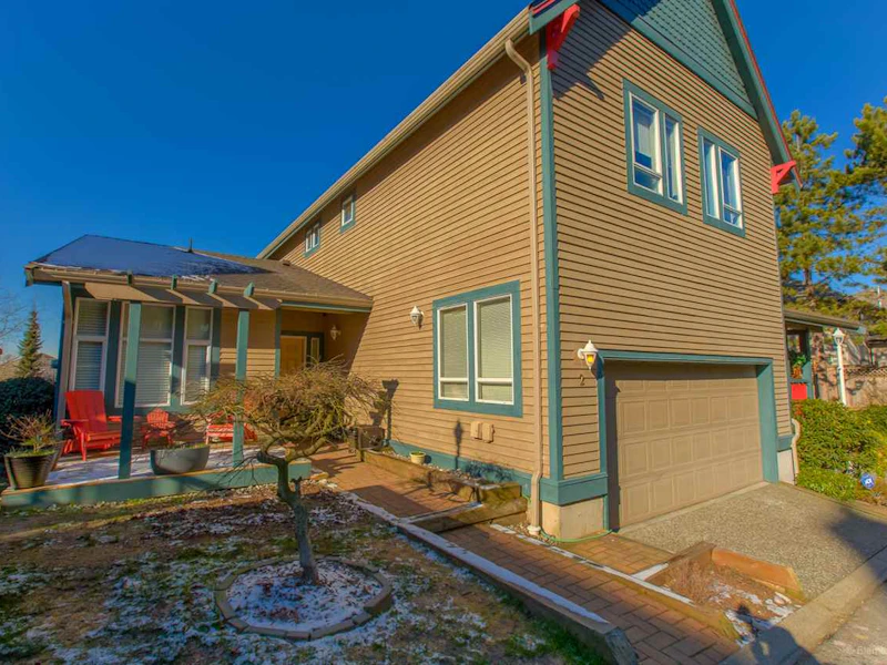 2 - 910 Fort Fraser Rise, Port Coquitlam BC V3C 6K3