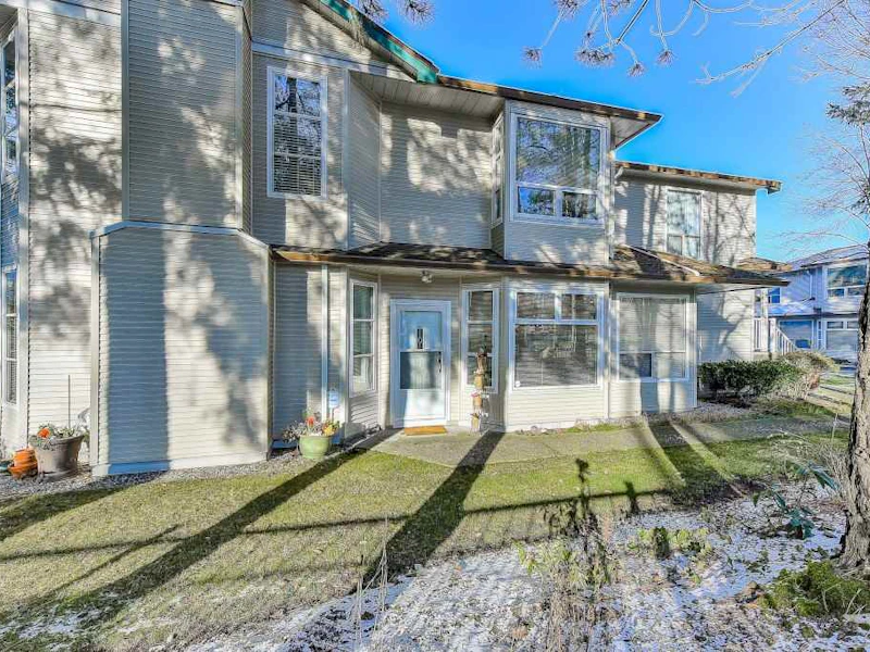 9 - 10038 150th Street, Surrey BC V3R 0M8