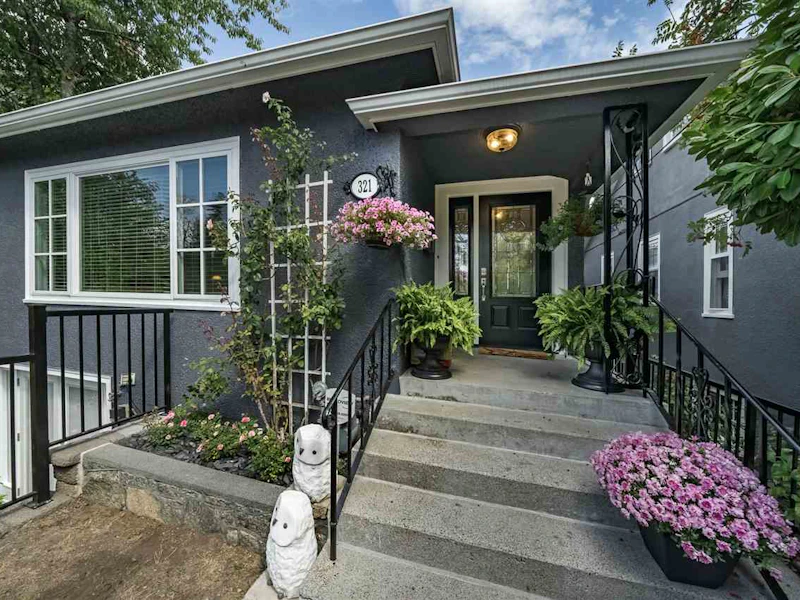 321 Second Street, New Westminster BC V3L 2K9
