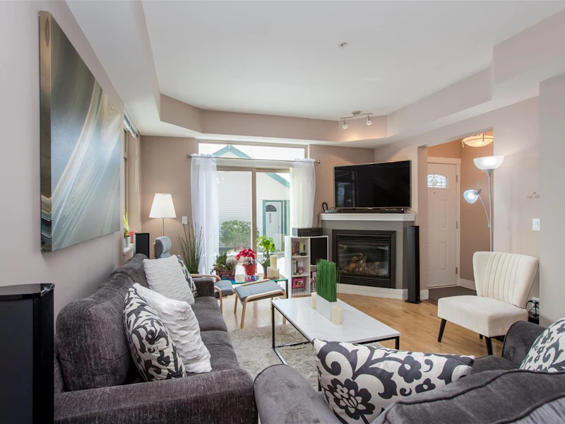 205 - 5711 Ebbtide Street, Sechelt BC