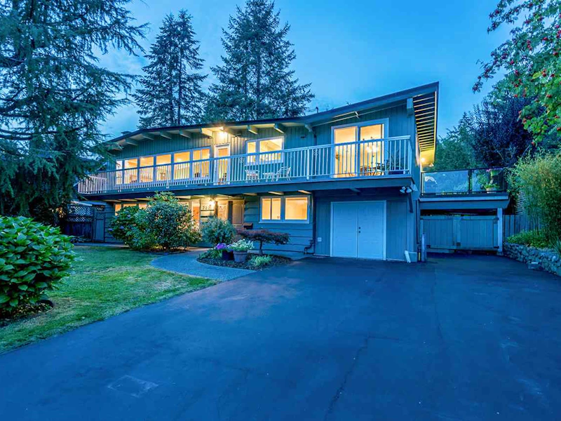 988 Hartford Place, North Vancouver BC V7H 2J7