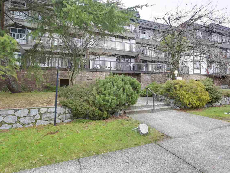 209 - 270 W 3rd Street, North Vancouver BC V7M 1G1