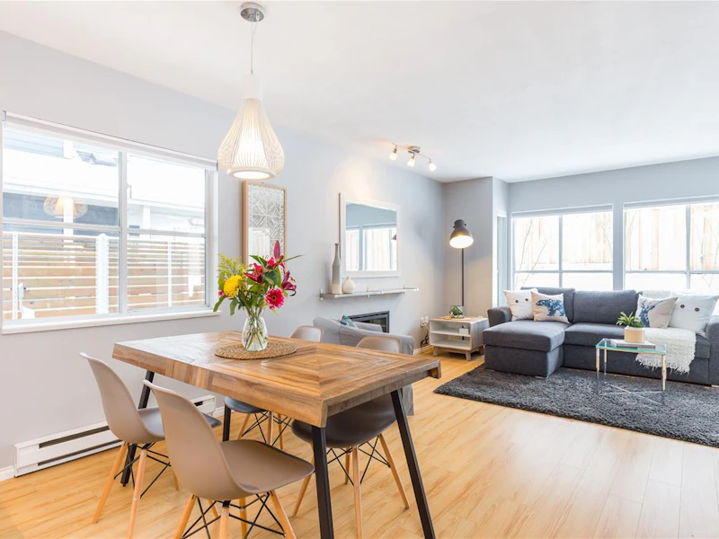 105 - 2960 E 29th Avenue, Vancouver BC V5R 5Z5