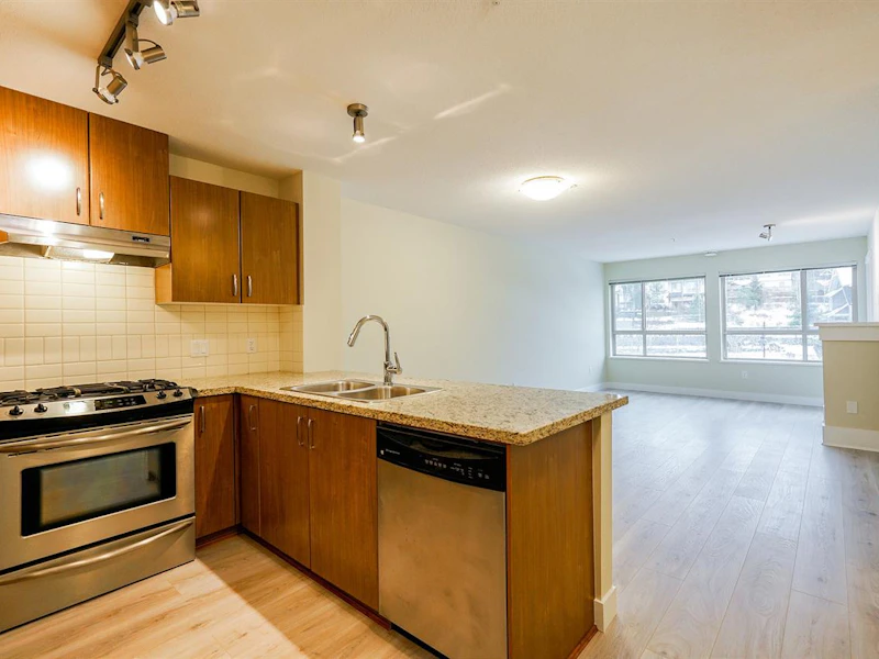 401 - 3110 Dayanee Springs Boulevard, Coquitlam BC V3E 0B4