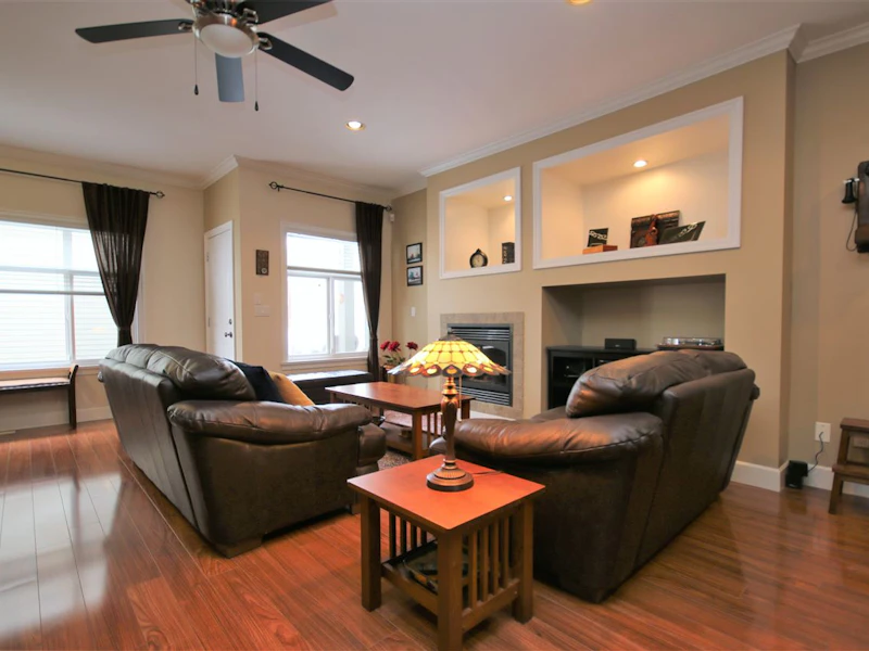 5677 148a Street, Surrey BC V3S 8W8