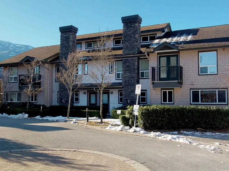 2 - 1204 Main Street, Squamish BC V8B 0S3