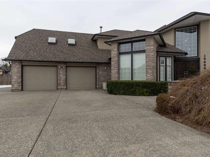 15889 105a Avenue, Surrey BC V4N 3J4