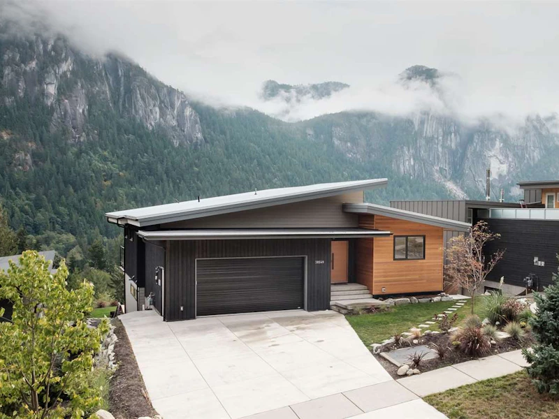 38549 Sky Pilot Drive, Squamish BC V8B 0T6