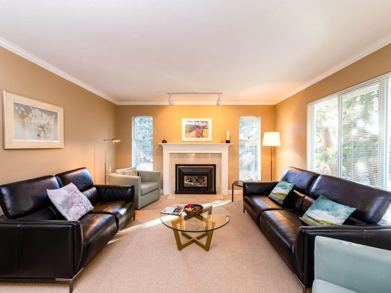 1006 Montroyal Boulevard, North Vancouver BC V7R 2H2