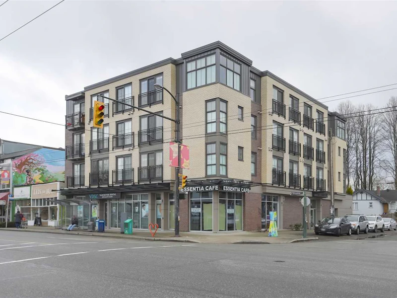 301 - 2528 Collingwood Street, Vancouver BC V6R 0C1