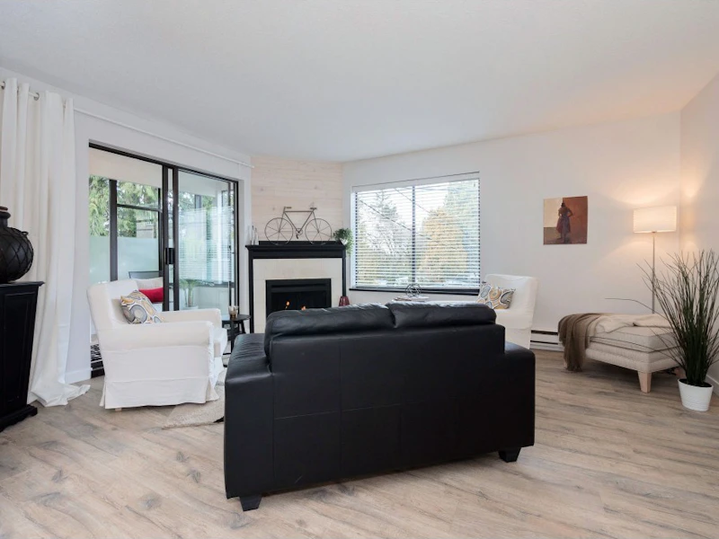 203 - 1467 Martin Street, Surrey BC V4B 3W8