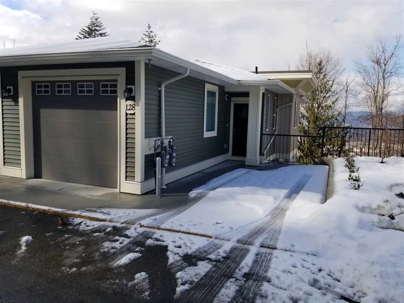 128 - 6026 Lindeman Street, Chilliwack BC