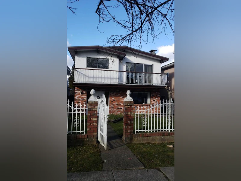 2987 E 27th Avenue, Vancouver BC V5R 1N9