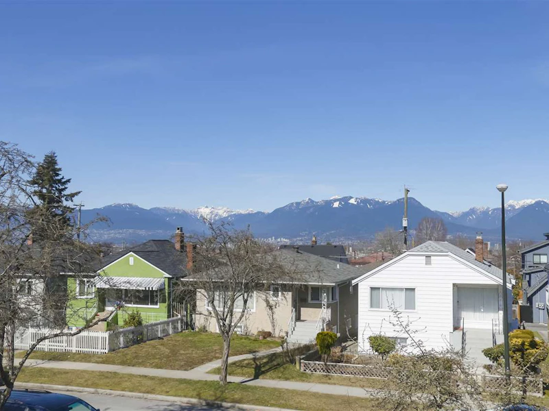 3366 E 26th Avenue, Vancouver BC V5R 1L9