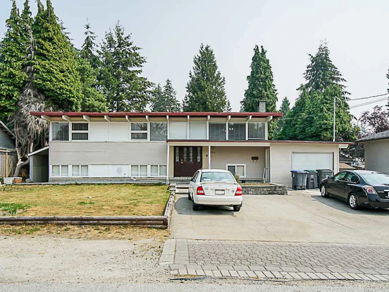 10046 127a Street, Surrey BC V3V 5L3