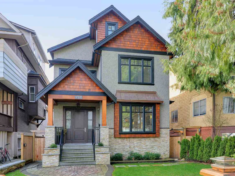 116 W 18th Avenue, Vancouver BC V5Y 2A5