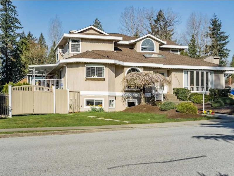 10457 Fraserglen Drive, Surrey BC V4N 1T4