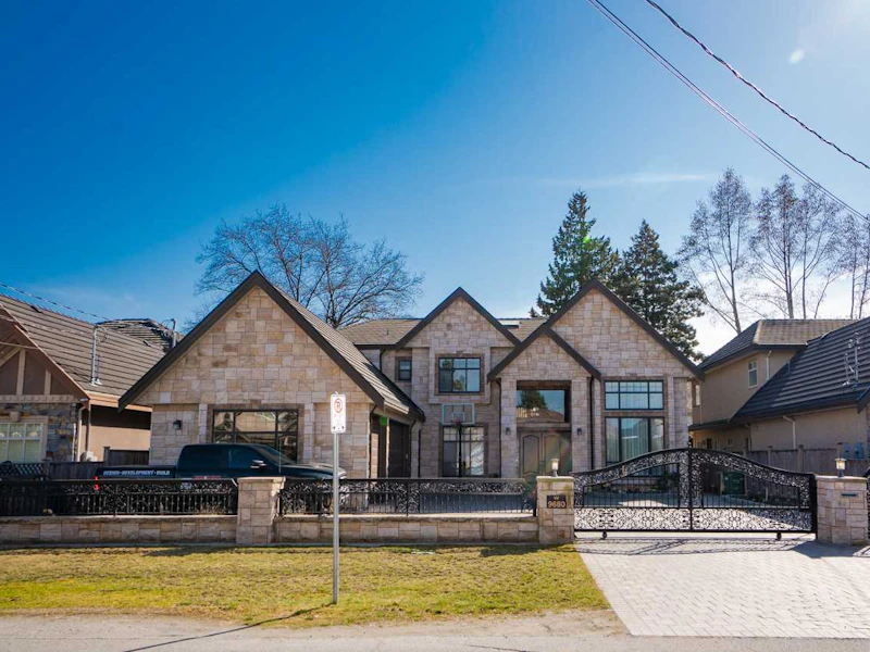9680 Saunders Road, Richmond BC V7A 2B4