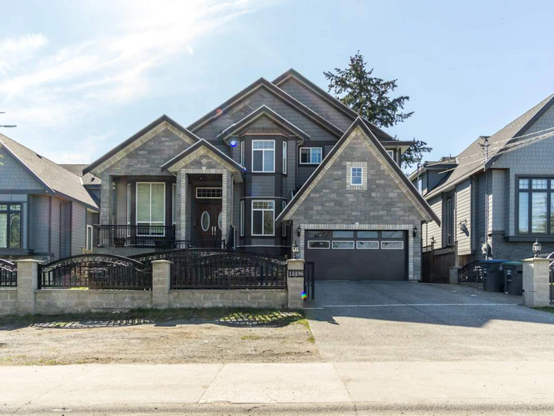 12496 99th Avenue, Surrey BC V3V 2P3