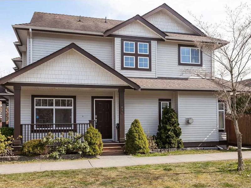 5896 148a Street, Surrey BC V3S 0R5