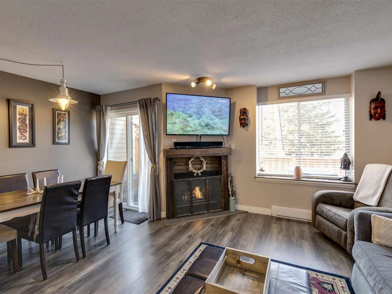 6 - 40200 Government Road, Squamish BC V8B 0G6