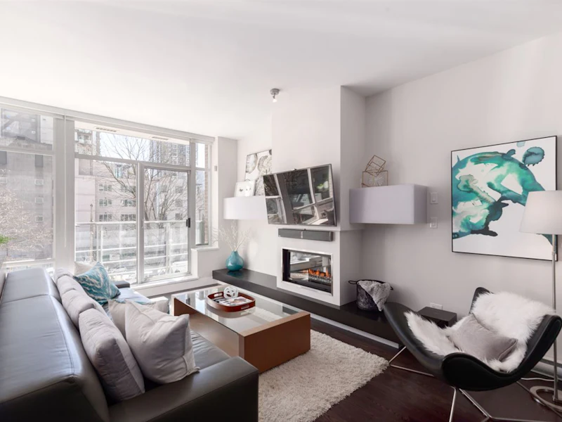 204 - 535 Smithe Street, Vancouver BC V6B 0H2