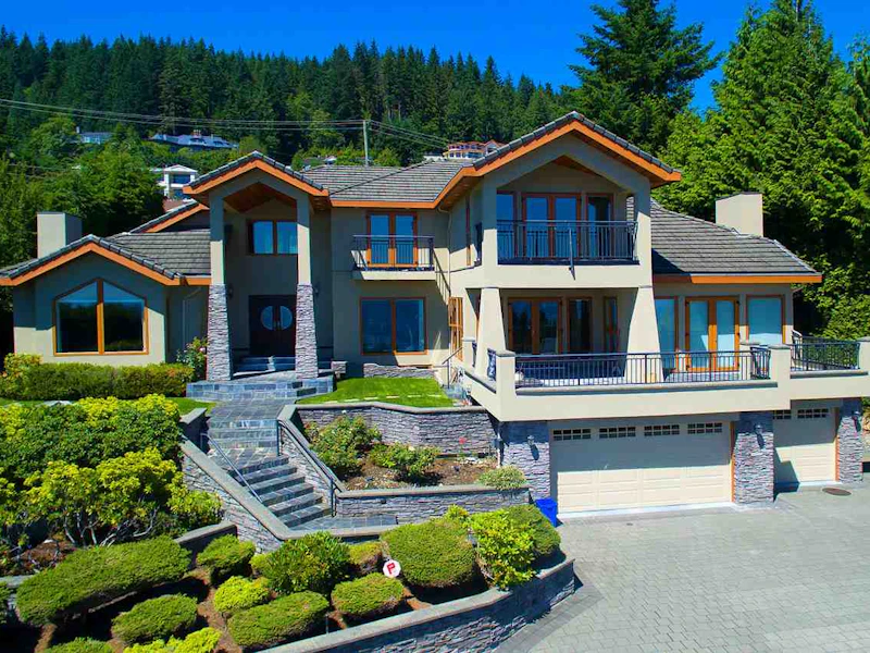 1105 Gilston Road, West Vancouver BC V7S 2E7