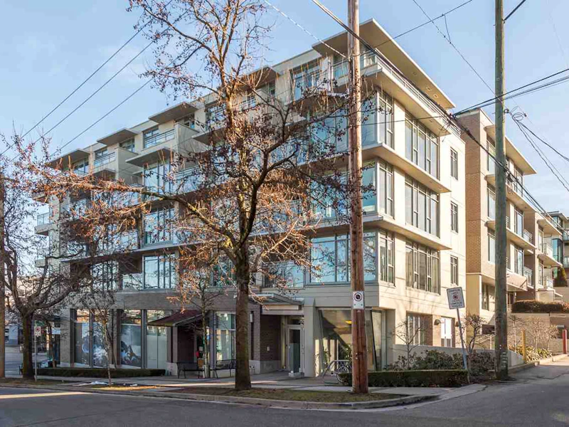 306 - 2520 Manitoba Street, Vancouver BC V5Y 3A6