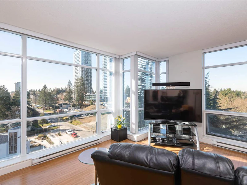 806 - 13399 104th Avenue, Surrey BC V3T 0C9