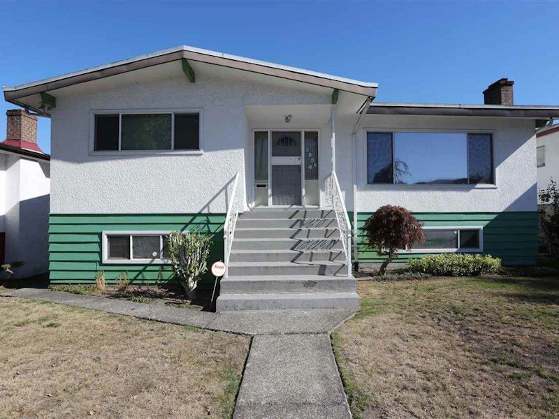 6142 Knight Street, Vancouver BC V5P 2V8