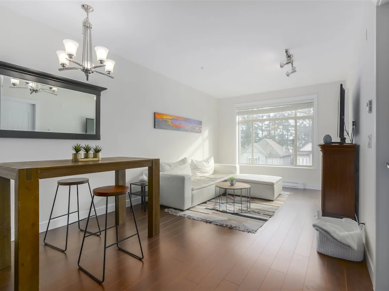 301 - 12525 190a Street, Pitt Meadows BC V3Y 0E1