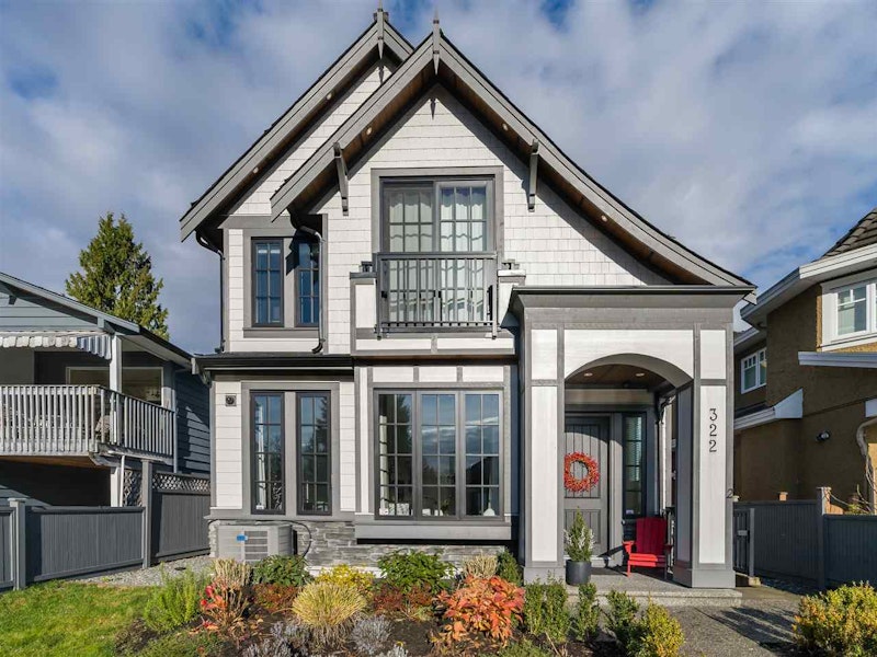 322 E 19th Street, North Vancouver BC V7L 2Z3