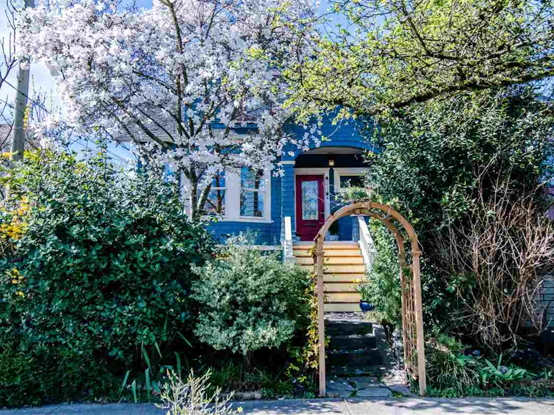 1343 Lakewood Drive, Vancouver BC V5L 4M7