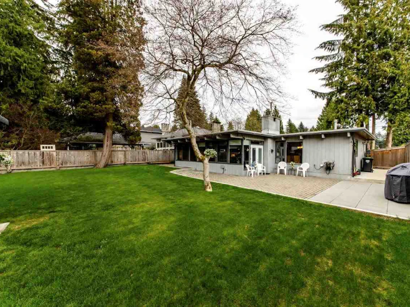 2795 Masefield Road, North Vancouver BC V7K 2A1