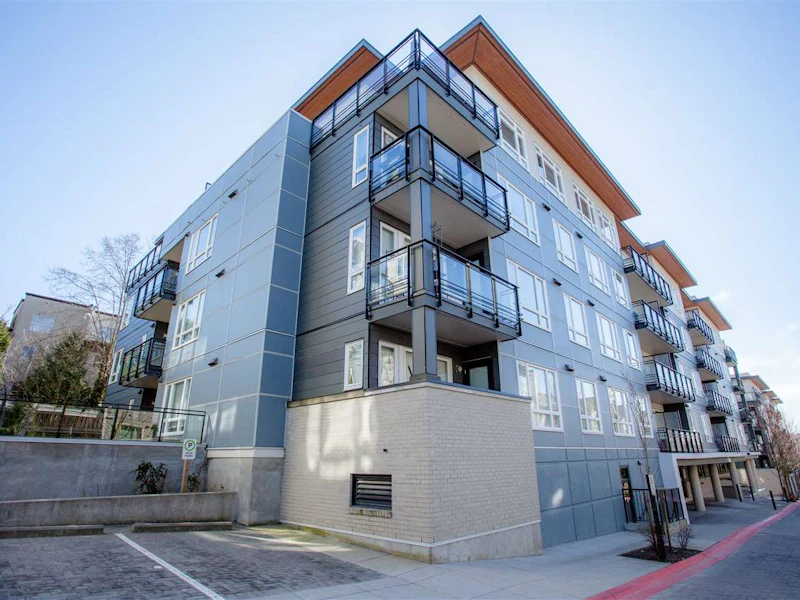313 - 13925 Fraser Highway, Surrey BC V3T 4E6