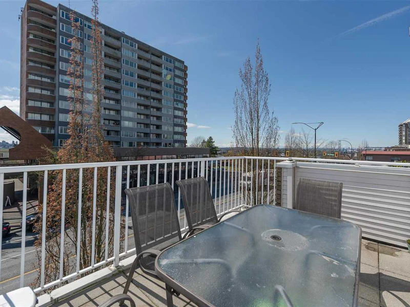 305 - 3939 Hastings Street, Burnaby BC V5C 2H8