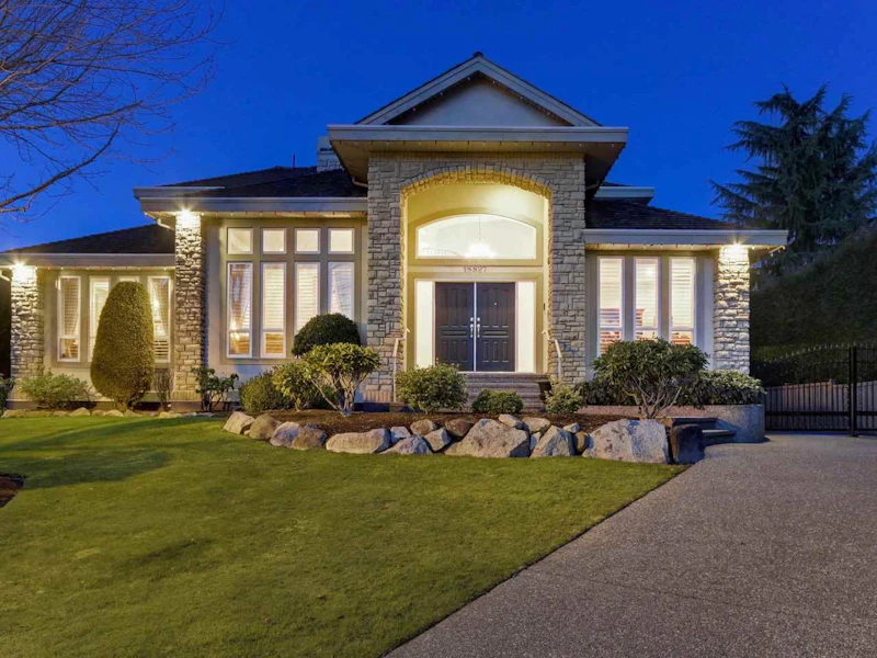 15827 Somerset Place, Surrey BC V3Z 0H9