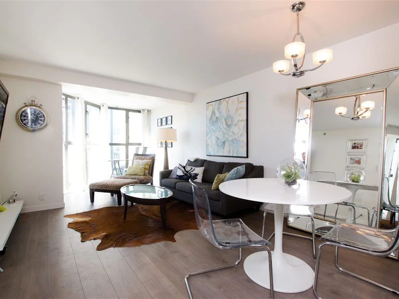1404 - 789 Drake Street, Vancouver BC V6Z 2N7