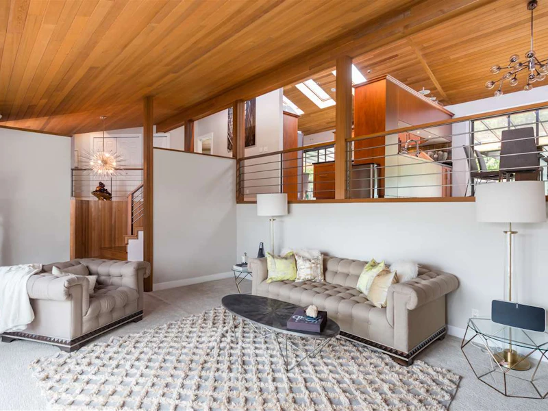 8189 Greenlake Place, Burnaby BC V5A 3N5