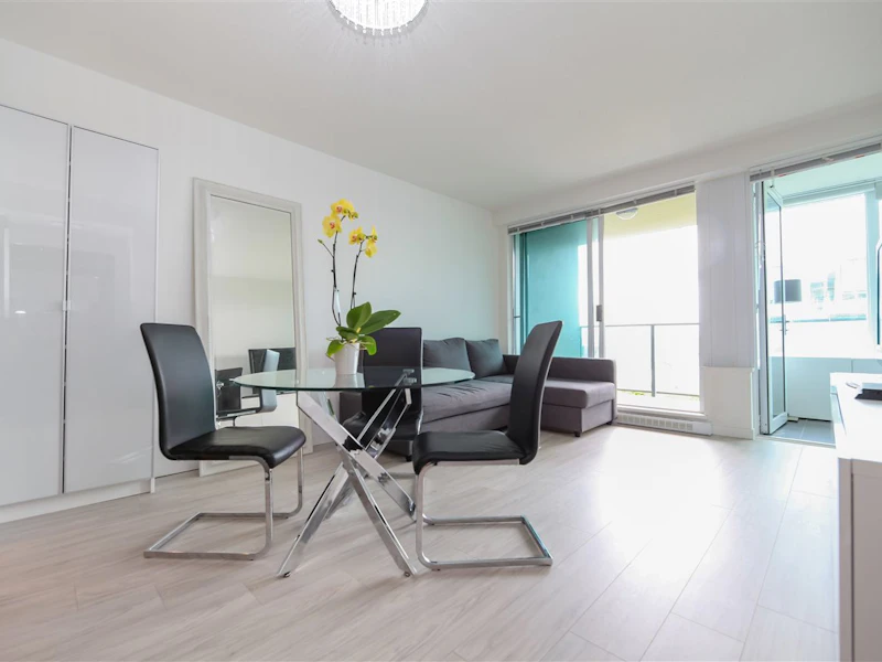702 - 522 W 8th Avenue, Vancouver BC V5Z 0A9