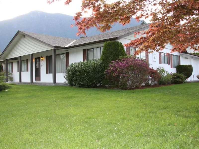 275 Hope Street, Hope BC V0X 1L0