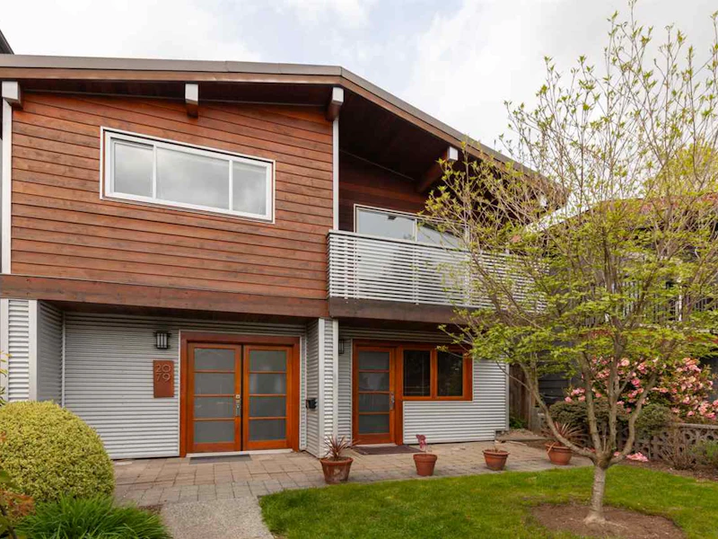 2079 Graveley Street, Vancouver BC V5L 3B6