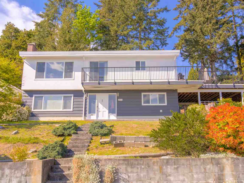 5675 Eleanor Street, Burnaby BC V5J 3E1