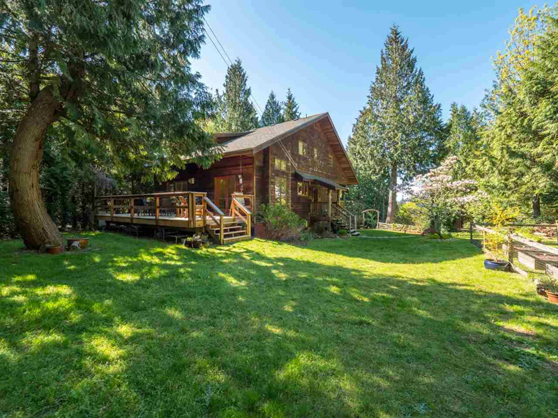 3204 Huckleberry Road, Roberts Creek BC