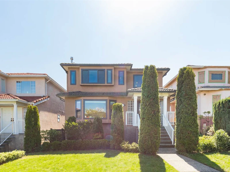 3078 E 2nd Avenue, Vancouver BC V5M 1E8
