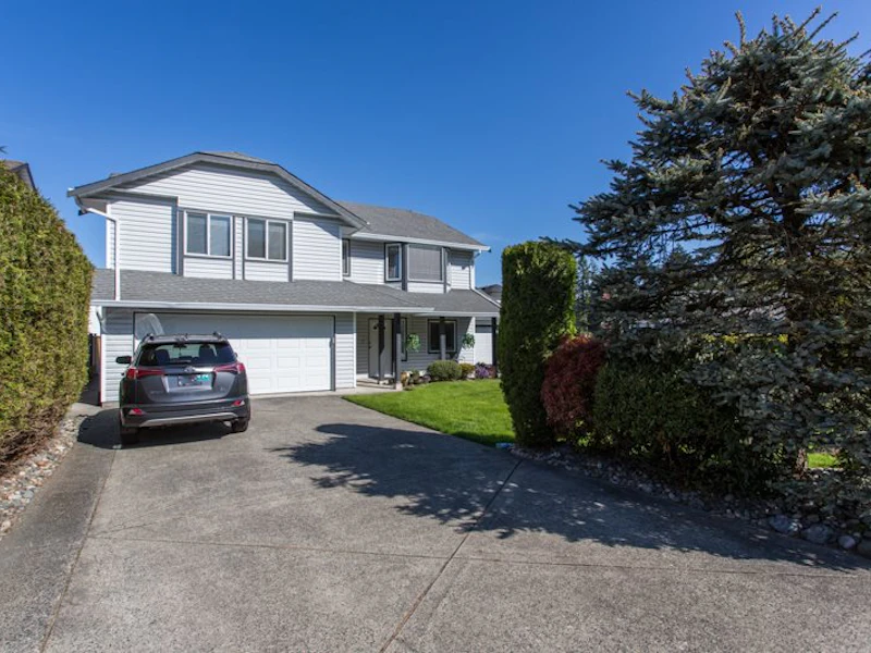 21479 89th Avenue, Langley BC V1M 1Y3