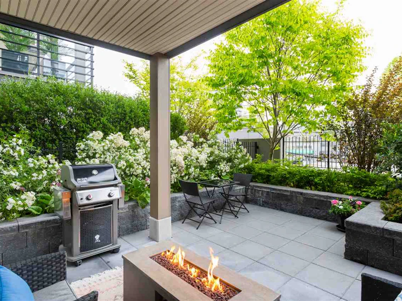 210 - 1628 W 4th Avenue, Vancouver BC V6J 1L9