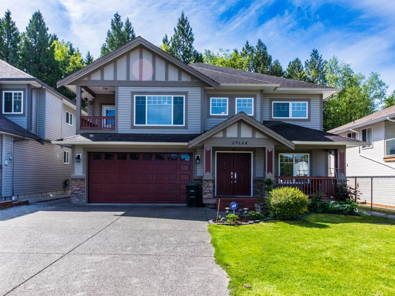19134 117a Avenue, Pitt Meadows BC V3Y 2R3