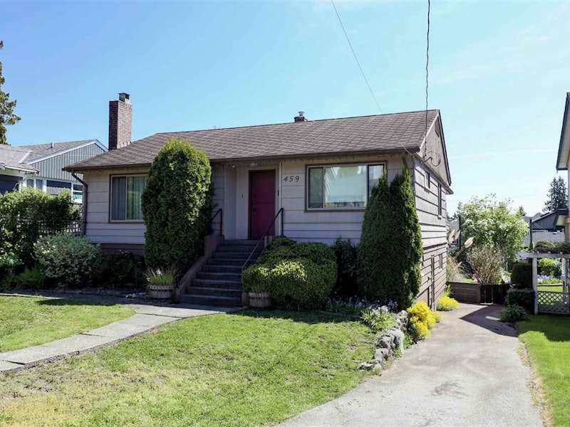 459 E 16th Street, North Vancouver BC V7L 2T4