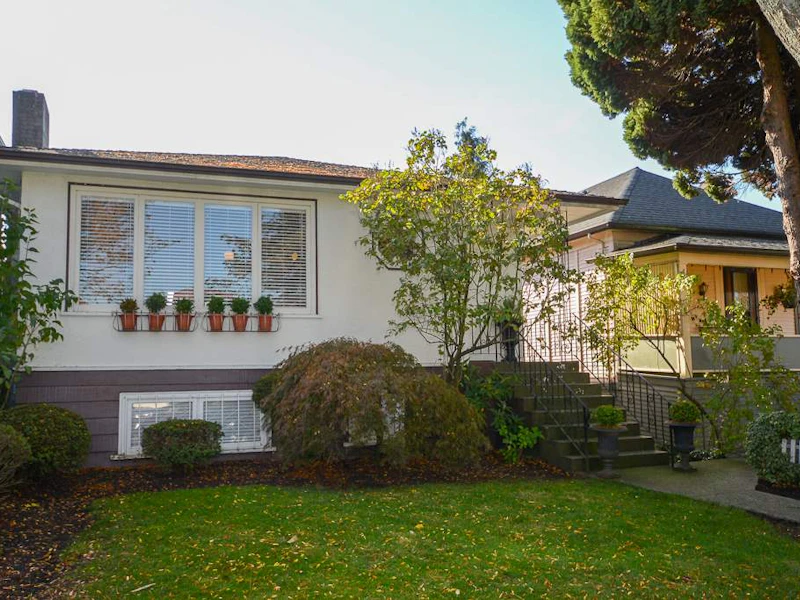 3280 E 44th Avenue, Vancouver BC V5R 3B1